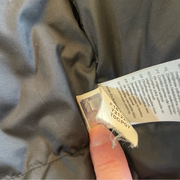 North Face Men's McMurdo All Black Parka Jacket - Picture 7 of 10